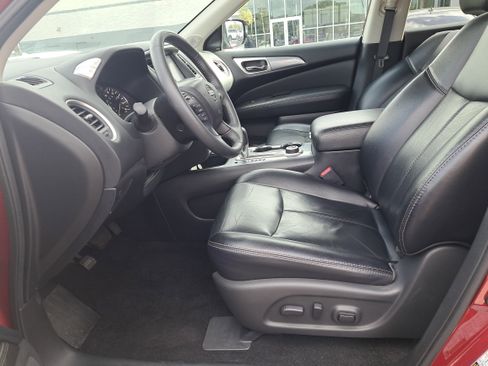 Used 2017 Nissan Pathfinder SL w/ SL Tech Package image 19