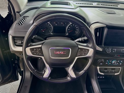 Used 2022 GMC Terrain SLT w/ Infotainment Package II AWD/4WD image 17