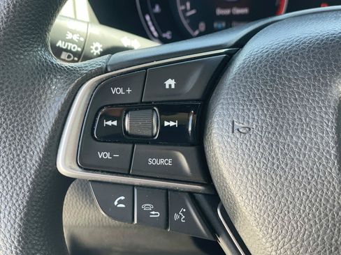 Used 2020 Honda Accord LX image 4