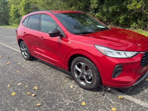 Used 2023 Ford Escape ST-Line w/ Tech Pack #1 FWD image 8