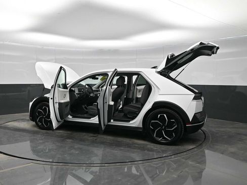 Used 2022 Hyundai Ioniq 5 SE w/ Cargo Package image 41