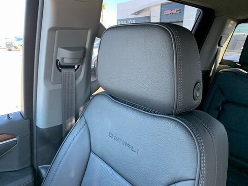 New 2025 GMC Sierra 1500 Denali w/ Denali Reserve Package image 26