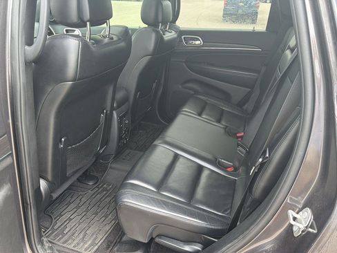 Used 2018 Jeep Grand Cherokee Limited AWD/4WD image 9