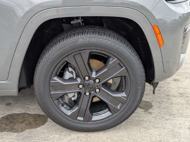 New 2027 Jeep Grand Cherokee Limited AWD/4WD image 12