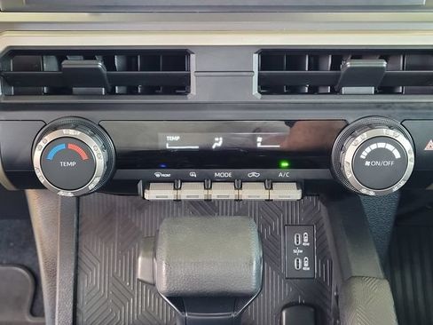 Used 2024 Toyota Tacoma SR5 AWD/4WD image 21