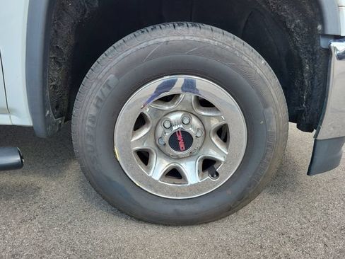 Used 2017 GMC Sierra 1500 2WD Regular Cab image 9