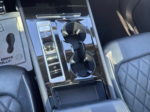 Used 2024 Volkswagen Atlas SEL Premium R-Line AWD/4WD image 19