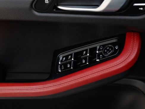 Used 2023 Porsche Macan GTS image 51