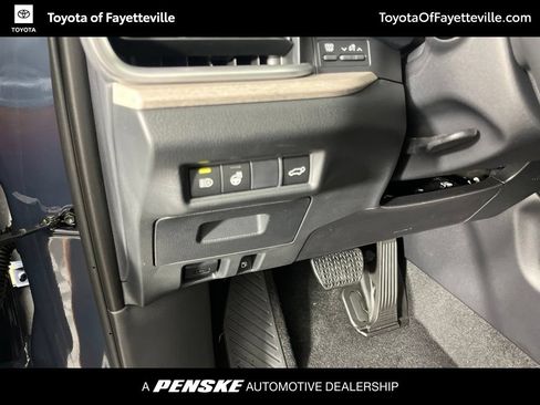 Used 2026 Toyota Grand Highlander FWD image 29