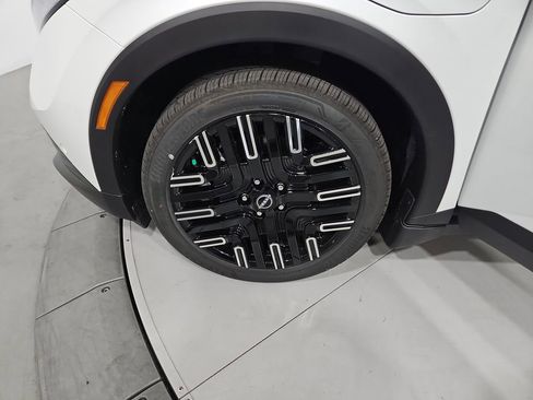 New 2026 Nissan Leaf Platinum+ image 28