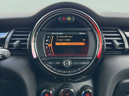 Used 2021 MINI Cooper 2-Door Hardtop image 27