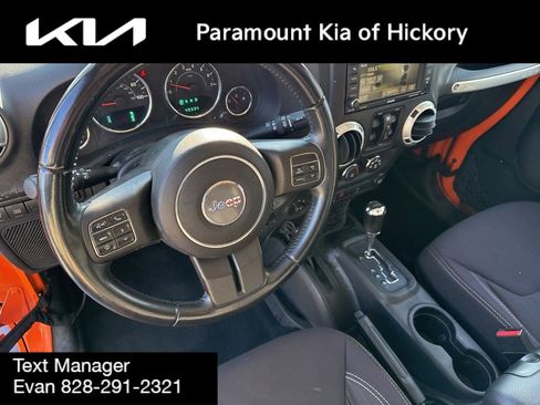 Used 2013 Jeep Wrangler Unlimited Rubicon w/ Connectivity Group image 15