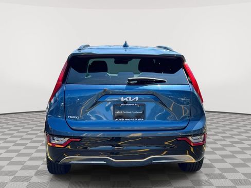 Used 2023 Kia Niro Wave w/ Wave Preserve Package FWD image 6