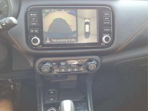 Used 2022 Nissan Kicks SR FWD image 16