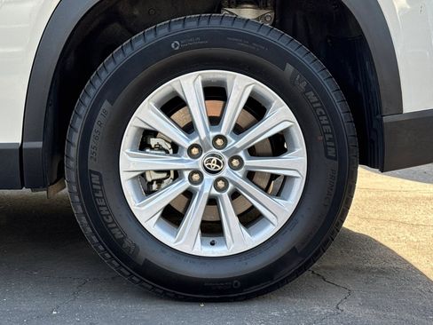 Used 2024 Toyota Grand Highlander AWD image 7