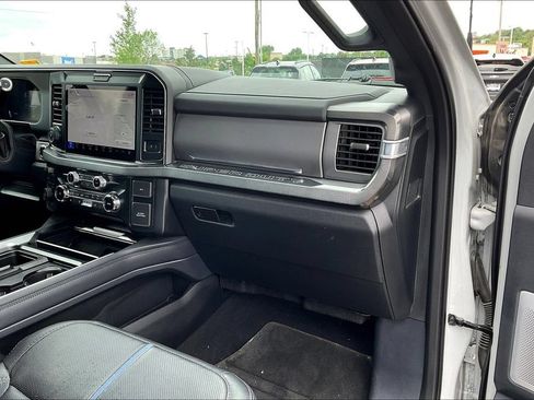 Used 2025 Ford F450 Platinum AWD/4WD image 17