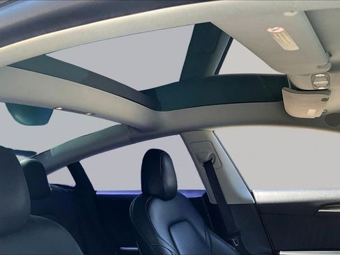 Used 2022 Tesla Model 3 Performance AWD/4WD image 29