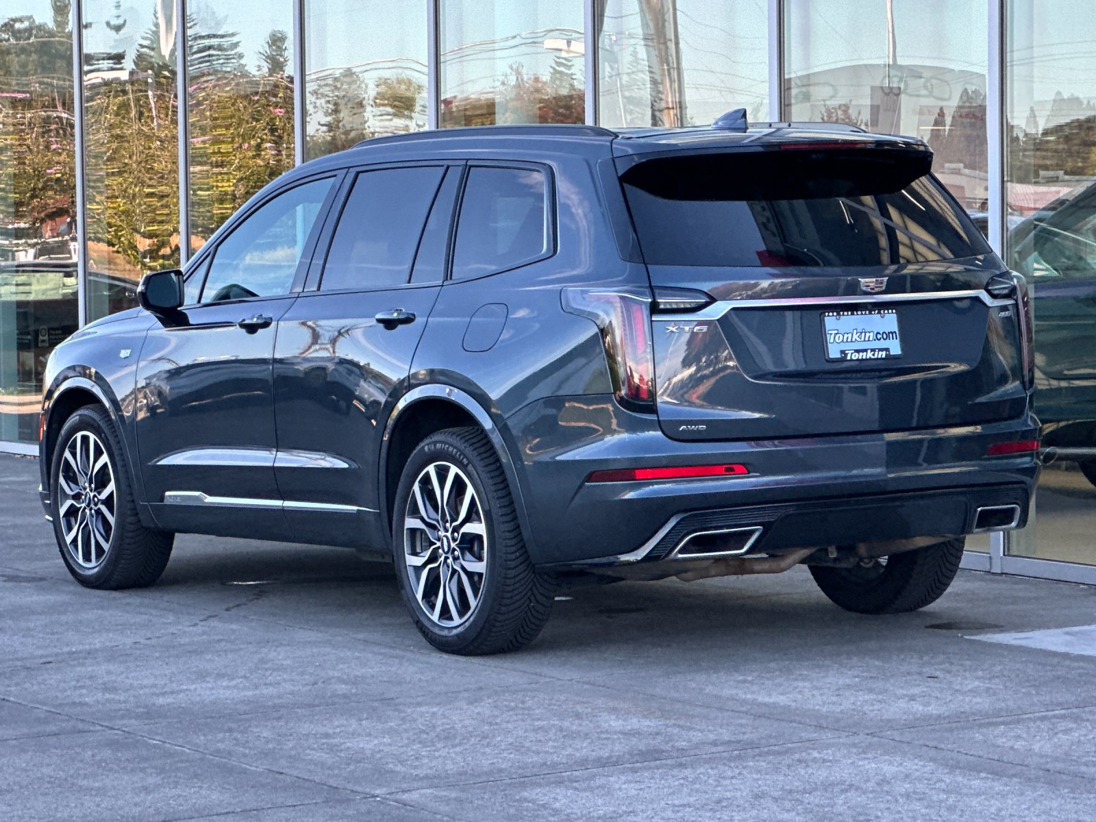 Used 2021 Cadillac XT6 Sport w/ Platinum Package AWD/4WD image 6