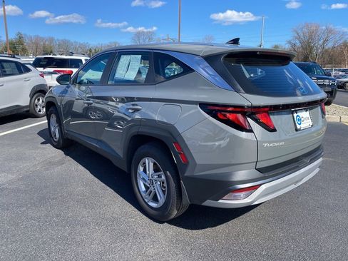 New 2025 Hyundai Tucson SE image 8