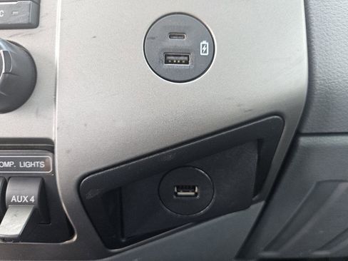 Used 2022 Ford F650 2WD Regular Cab Super Duty image 59