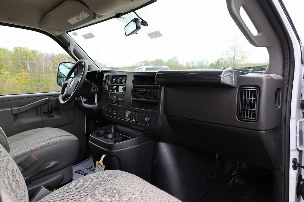 New 2026 Chevrolet Express 2500 w/ Driver Convenience Package RWD image 18