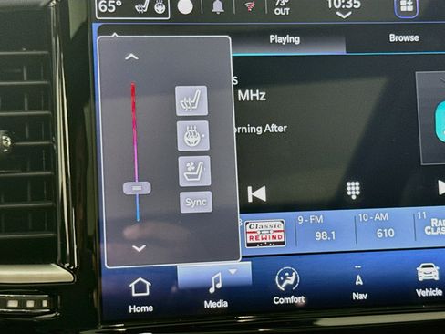 Used 2024 Chrysler Pacifica Limited w/ S Appearance Package FWD image 22