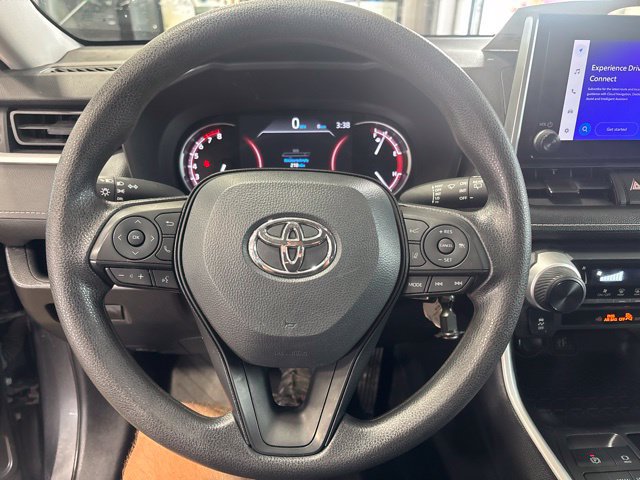 Used 2025 Toyota RAV4 LE AWD/4WD image 20
