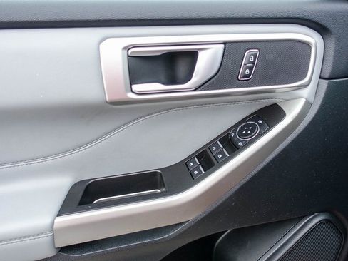 Used 2023 Ford Explorer XLT w/ Equipment Group 202A image 21