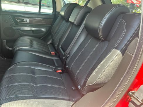 Used 2012 Land Rover Range Rover Sport HSE LUX image 22
