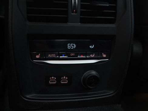 Used 2020 BMW 330i xDrive Sedan w/ Premium Package image 18