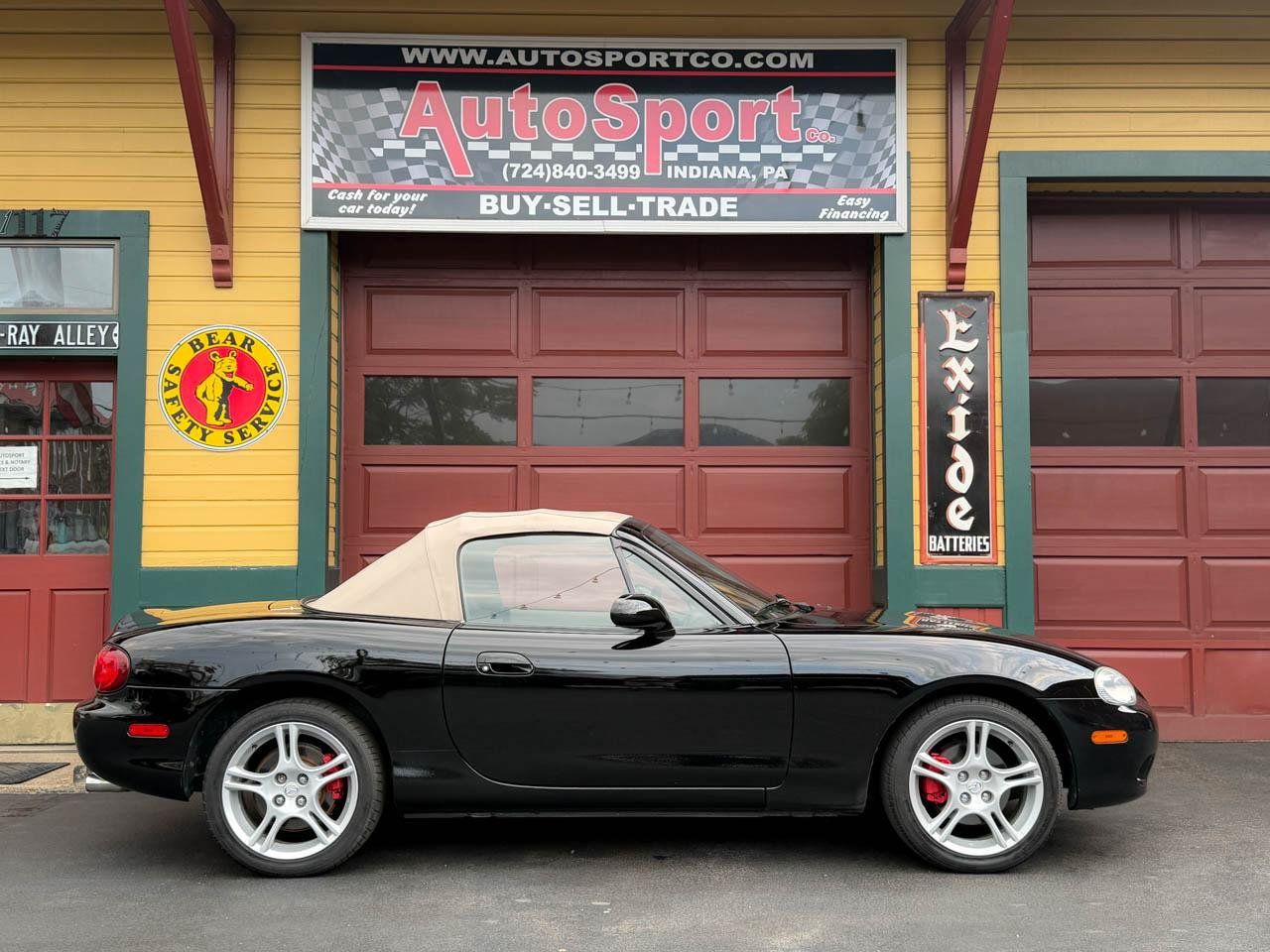 Used 2004 MAZDA MX-5 Miata LS RWD image 5