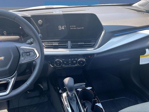 New 2026 Chevrolet Trax LT w/ Driver Confidence Package FWD image 6