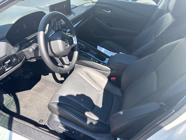 Used 2025 Honda Accord Touring image 8