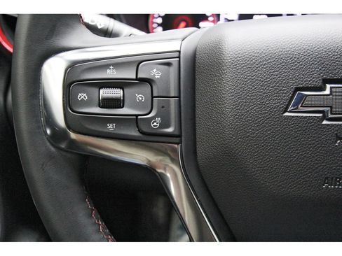 Used 2025 Chevrolet Blazer RS FWD image 18