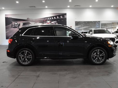 Used 2020 Audi Q5 e Premium Plus w/ Premium Plus Package image 11