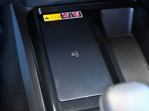 Used 2026 Toyota Camry SE FWD image 28