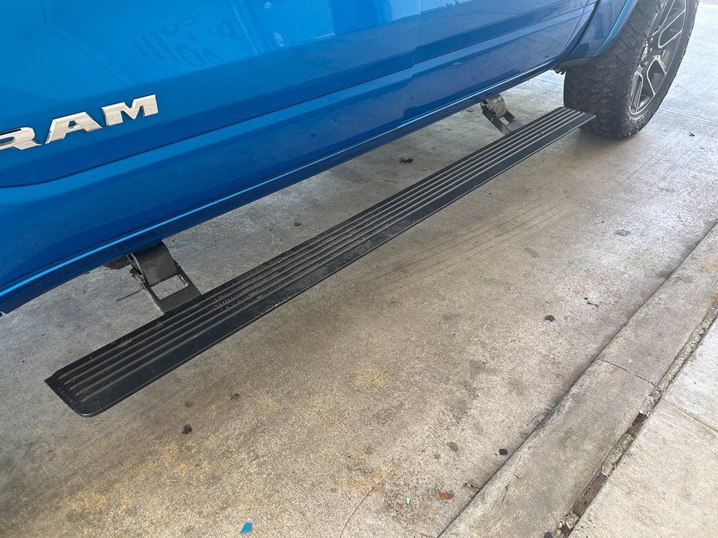 Used 2020 RAM 1500 Laramie RWD image 17