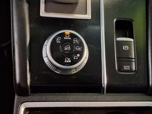 Used 2022 Mitsubishi Outlander SE AWD/4WD image 23