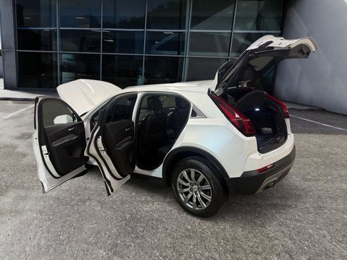 Used 2019 Cadillac XT4 Premium Luxury AWD/4WD image 10
