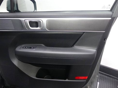 Used 2024 Hyundai Santa Fe SE FWD image 19