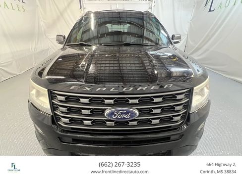 Used 2017 Ford Explorer XLT w/ Equipment Group 202A AWD/4WD image 2