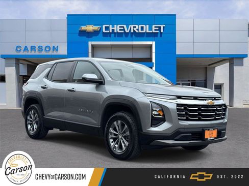 Used 2025 Chevrolet Equinox LT AWD/4WD image 1