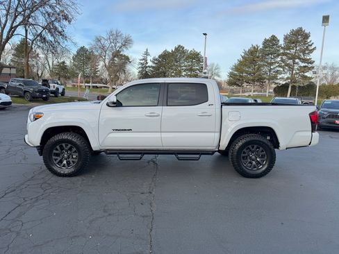 Used 2023 Toyota Tacoma SR5 image 22