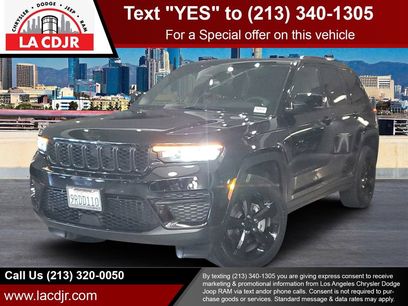 Used 2025 Jeep Grand Cherokee Altitude