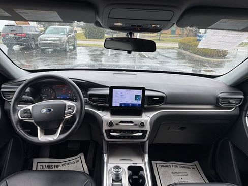 Used 2021 Ford Explorer XLT w/ Equipment Group 202A image 2