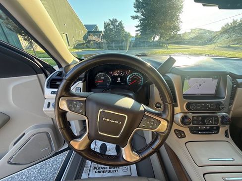 Used 2020 GMC Yukon Denali w/ Denali Ultimate Package AWD/4WD image 22