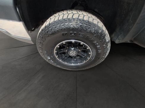 Used 2004 Chevrolet Silverado 2500 LS AWD/4WD image 14