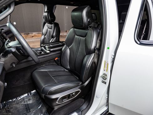 Used 2023 Jeep Wagoneer Series II image 26