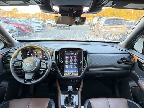 Used 2025 Subaru Forester Touring w/ Popular Package - Touring image 28