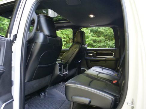 Used 2022 RAM 2500 Laramie AWD/4WD image 43